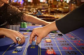 Referral pokerhebat di layar ponsel Indonesia